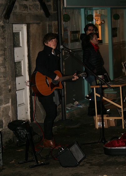 busking on christmas 2014